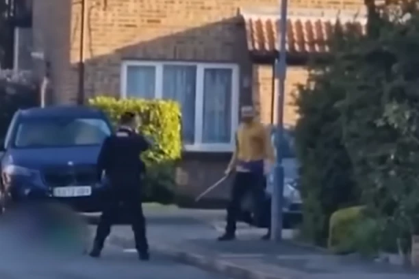 POKUŠALA DA GA UPOZORI, ALI JE BILO PREKASNO: Novi detalji krvavog pira u Londonu (VIDEO)