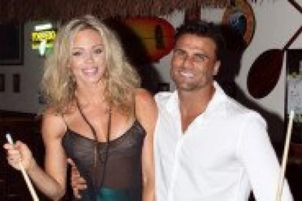 NEKADA JE LOMILA MUŠKA SRCA, A DANAS KOPA PO KONTEJNERIMA: Ovaj prizor nikome ne pada lako