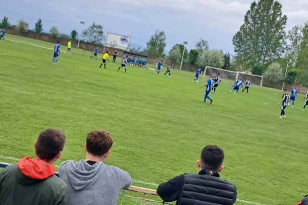 DERBI PRVENSTVA REŠEN U NADOKNADI VREMENA: Rezervista gostiju iskoristio je grešku odbrane rivala! (VIDEO)