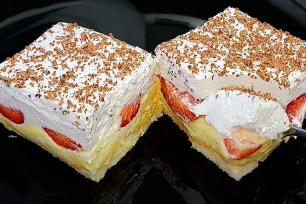 TORTA SA JAGODAMA POPUT SLADOLEDA: Ne peče se, a milioni su u TRANSU zbog ovog slatkiša!