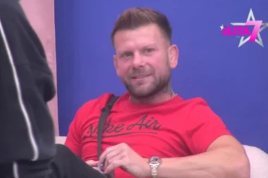 PROCURILE FOTKE STANISLAVA KROFAKA NA KOJIMA SE SVE VIDI! Pokazao čime raspolaže, zbog OVOGA je Maja svakog dana sve ZADOVOLJNIJA!