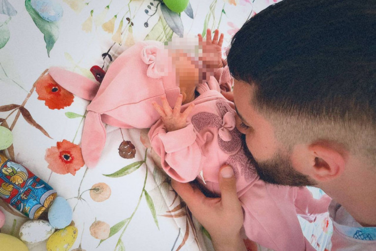 Kendi sa ćerkom Anikom