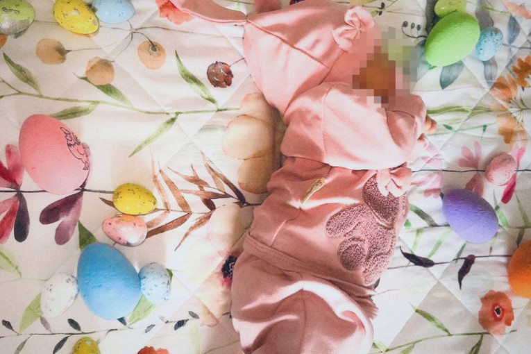 Kendi sa ćerkom Anikom