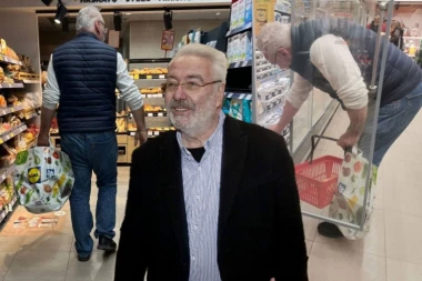 UHVATILI SMO BRANIMIRA NESTOROVIĆA U USKRŠNJOJ KUPOVINI! Na meniju za praznik obavezno i OVO! (FOTO, VIDEO)