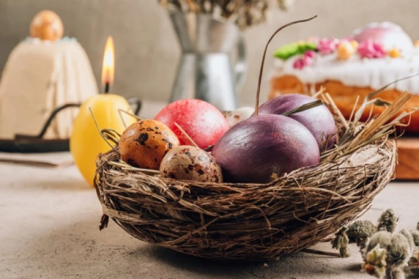 OBIČAJI NA VASKRS: Znate li šta je KOMKANJE i zašto ne smete da odete na spavanje pre ponoći?