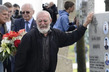 FILM POSVEĆEN NASTRADALIMA U MALOM ORAŠJU I DUBONI KIDA DUŠU: Roditelji jedva smogli snage da govore o NAJMILIJIMA (FOTO/VIDEO)