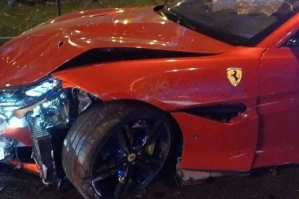 ŽENA FUDBALERA SLUPALA FERARI OD 250.000 EVRA! Lagala policiju, kamera sve snimila! Iznenadiće vas kako ONA IZGLEDA!