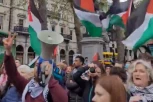 MASOVNI PROTEST U VELIKOJ BRITANIJI! Hiljade studenata demonstriralo protiv rata na Bliskom istoku (FOTO, VIDEO)