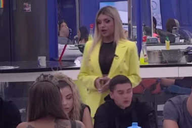VODITELJKA ELITE UŠLA ZBOG HITNOG SAOPŠTENJA: U rijalitiju se prolomili KRICI, suze na sve strane (FOTO)