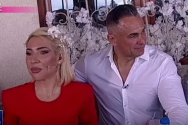 SKANDAL UŽIVO NA PINKU! Dečko Jovane Jeremić na Vaskrs čestitao BOŽIĆ, voditeljka u programu HITNO reagovala! (VIDEO)