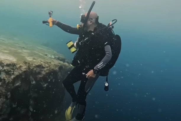 ŠTA UNUTRA OBITAVA?! U okeanu pronađena misteriozna "RUPA BEZ DNA", stvorio je asteroid koji je POBIO dinosauruse (VIDEO)