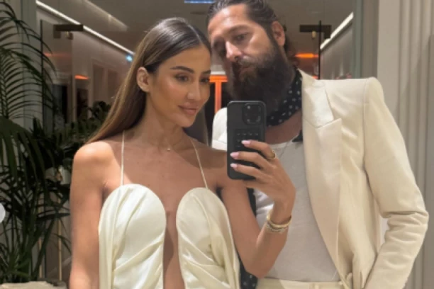 TAMARA KALINIĆ O VELIKOJ SVADBI U SRBIJI, ITALIJAN SPREMAN DA PUCA U JABUKU: Influenserka najavila neviđeni spektakl, Filipo spreman da pomeri sve granice! (VIDEO)