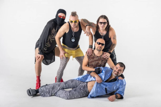PANK FOLK ŽURKA NA KALEMEGDANU: "Brkovi" slave 20 godina postojanja