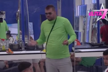 U JANJUŠEVOM TELEFONU PRONAĐENA ISTINA: Priznao šta je krio od bivše supruge, Ena nije smela da sazna za OVO!