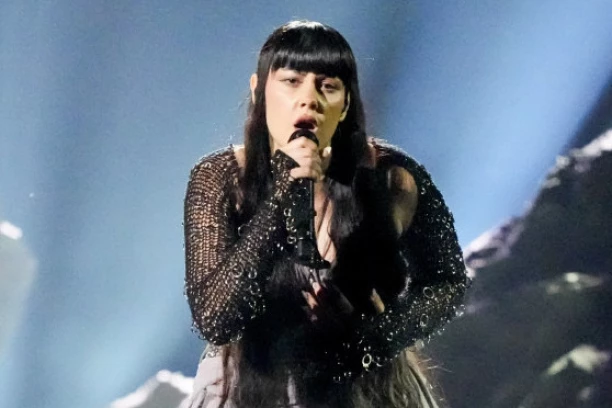 PRVO OGLAŠAVANJE TEYA DORE NAKON NASTUPA NA EVROVIZIJI: Evo ko joj pravi DRUŠTVO, šokiraćete se! SVI je dobro znate (FOTO)