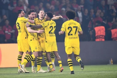 DŽABA VAM NOVCI MOJI SINOVCI: Rojs i družina su u finalu Lige Šampiona!