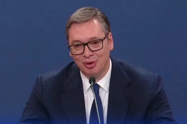 "ZAJEDNO DA RADIMO NA JAČANJU VEZA U CILJU NAPRETKA NAŠIH NARODA"! Vučić čestitao pobedu novoj predsednici Severne Makedonije!