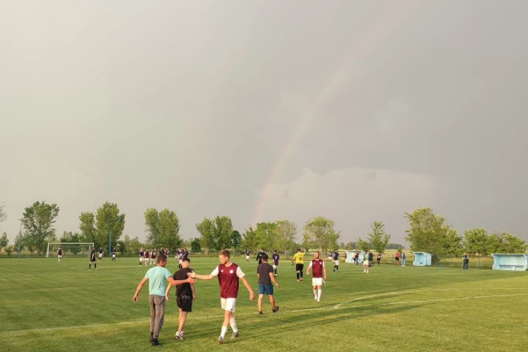 VELIKA BORBA NA TERENU: Domaćin je sa više trčanja i šansi stigao do trijumfa! (FOTO GALERIJA)