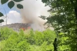 GUST DIM PREKRIO NEBO, VIDI SE I SA VELIKE DALJINE! Ponovo gori deponija Duboko kod Užica (VIDEO)