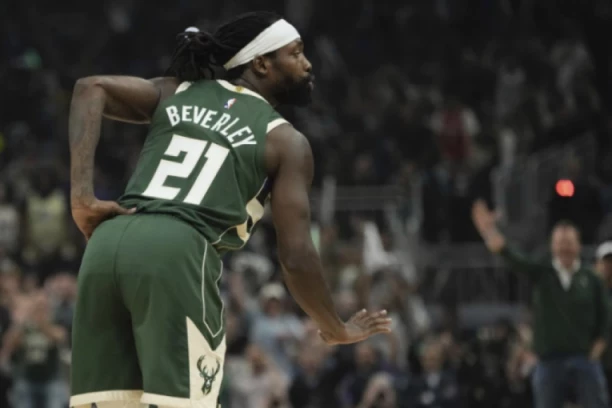 GAĐAO PUBLIKU LOPTOM, BIO NEPRISTOJAN PREMA VODITELJKI, PA DOBIO PRIMERENU KAZNU: NBA suspendovala igrača Milvokija zbog ovih RUŽNIH poteza (VIDEO)