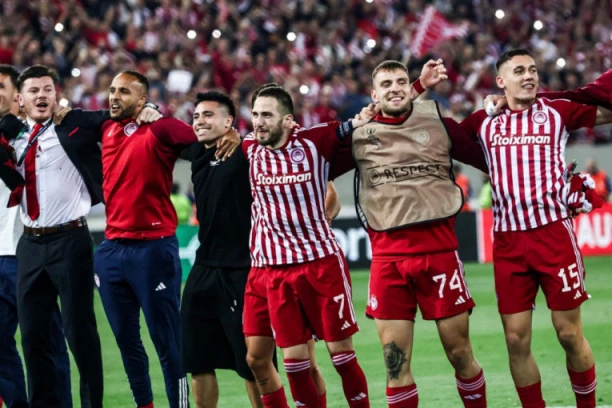 OLIMPIJAKOS STIGAO DO FANSTATIČNOG PODVIGA: Tim iz Pireja prvi grčki klub u finalu nekog evropskog takmičenja nakon skoro šest decenija!