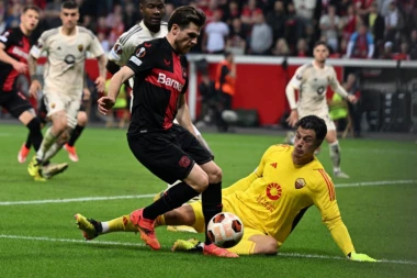 SVILAR IZRASTAO U OZBILJNOG GOLMANA: Čuvar mreže Rome u trci za prestižno priznanje!