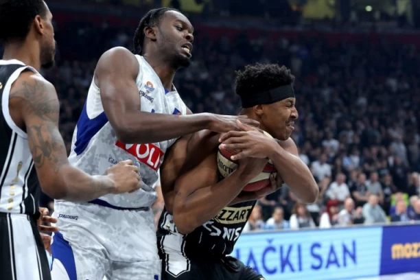 PUKLA STOTKA U ARENI: "Parni valjak" se mučio pa počistio Podgoričane sa parketa - Večiti derbi u borbi za prsten ABA lige!