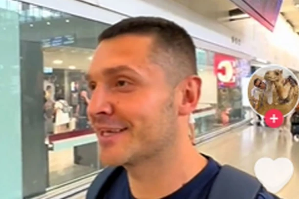 "STVARNO... NE ZNAM ŠTA DA KAŽEM"  BORISA ZADESILA NEPRIJATNA SITUACIJA U AVIONU DOK JE SPAVAO: Leteo sam 1.000 puta, ovo u životu nisam doživeo (VIDEO)