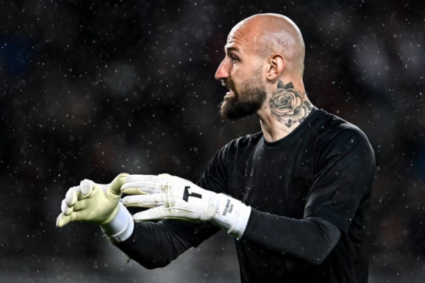 VANJA MILINKOVIĆ-SAVIĆ NA KORAK OD VELIKOG PODVIGA: Legendarni golman hvali čuvara mreže Torina!