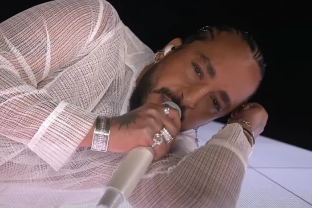 JOŠ JEDNA DISKVALIFIKACIJA NA EVROVIZIJI? Predstavnik Francuske usred nastupa PRESTAO da peva, čeka se ODLUKA!