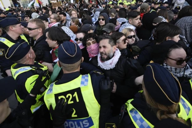 IZBILI SUKOBI U MALMEU! Opšti haos, opsadno stanje, policijske snage na sve strane! (VIDEO)