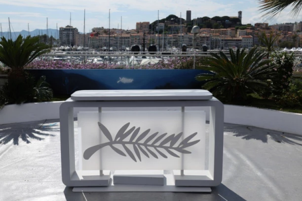 KRITIČARI OPLELI PO KANSKOM FESTIVALU: Influenserke i rijaliti zvezde SROZALE UGLED smotre na Kroazeti!