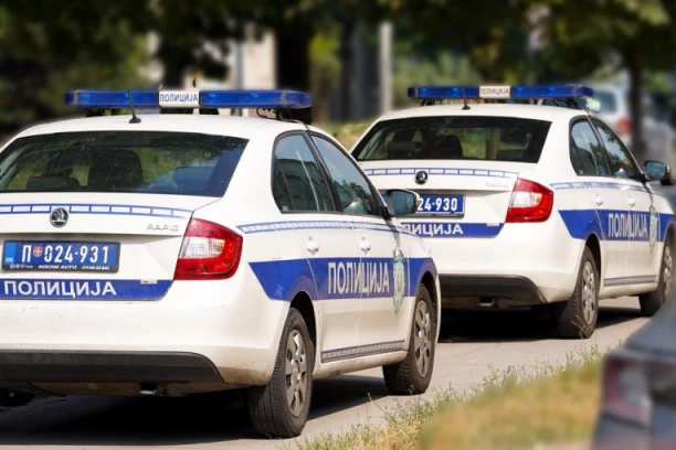 POČELO SUĐENJE ZA NASILJE U ŠKOLI: Dečak tukao profesora u Bačkoj Palanci, pa ga još i tužio?!