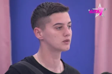 BOJANA ZAPRETILA PORODICI ŠPARAVALO: Mračnim tajnama spremna da im UNIŠTI ŽIVOT!