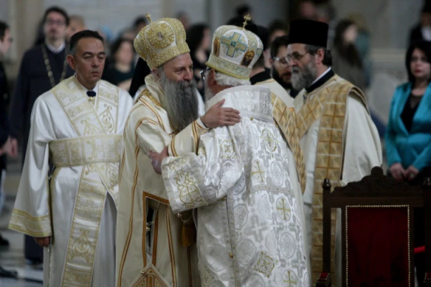 PATRIJARH DOBIJA DVA NOVA POMOĆNIKA: Arhimandrit Nekarije i arhimandrit Danilo postaju vikarni episkopi!