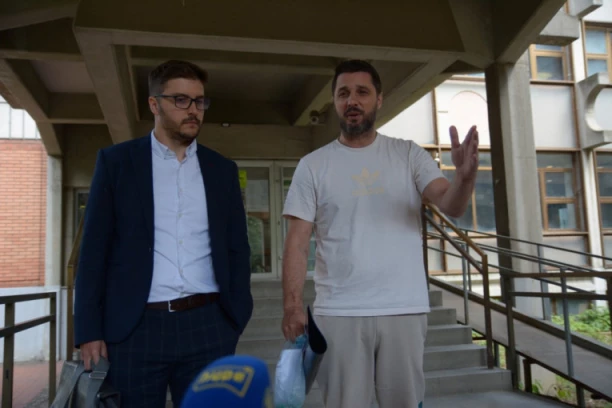 MARKO MILJKOVIĆ SE NE SEĆA DA JE DIVLJAO I VREĐAO LICA U UNIFORMI! Ovo su SVI detalji saslušanja!