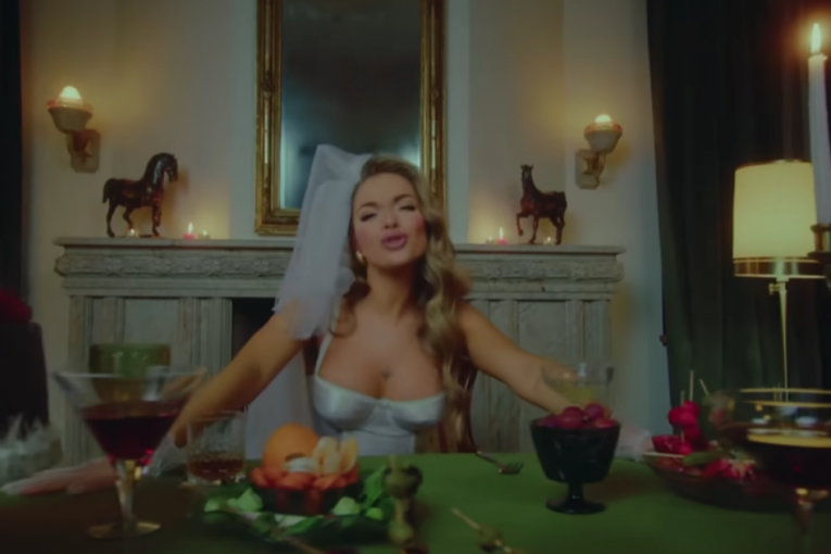 Teodora u venčanici