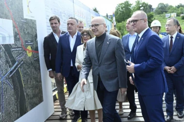 "O OVOME SU SANJALE GENERACIJE..."!Vučević i Vesić obišli radove na dva nova mosta u Novom Sadu! (FOTO)