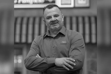 HITNA POMOĆ STIGLA NA SAHRANU CIPKINOG MUŽA: Muk i tuga ispred porodične kuće Stojićevića!