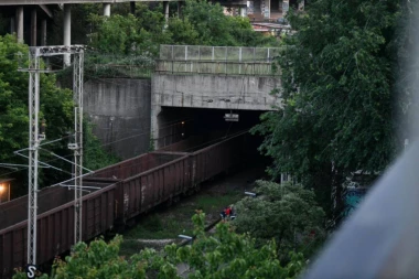 "BG VOZ NALETEO NA TERETNI KOJI JE STAJAO I ČEKAO DALJU VOŽNJU"! Infrastrukture železnice Srbije iznele detalje sudara: VIŠE POVREĐENIH! (FOTO)