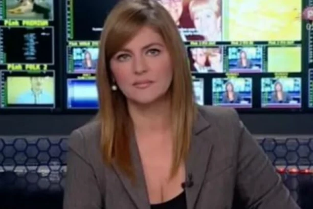 OBNAŽENE SLIKE VODITELJKE PINKA PO CELOM STANU: Vodi Dnevnik, a Intiman VEŠ joj visi na sve strane!