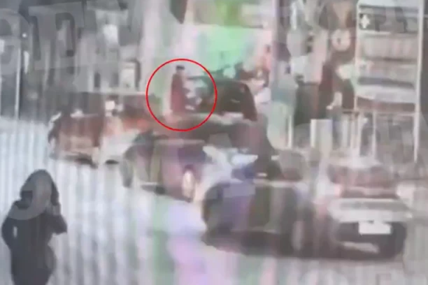 "IZVUKAO SAM NOŽ I POČEO DA JE UBADAM" Isplivao snimak brutalnog femicida, zločinac dao prvu izjavu u policiji (VIDEO)