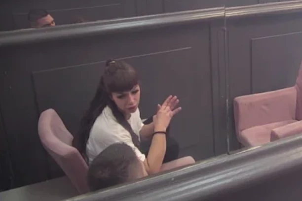 ZOLA NAVLAČI MILJANU U PUŠIONCI: Nakon ulaska sproveo PAKLENI PLAN, šok scena u Eliti (FOTO)