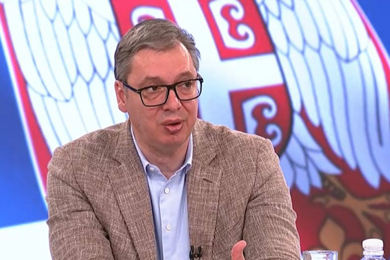 "ZNA SE KO GA FINANSIRA" Aleksandar Vučić o Savi Manojloviću!