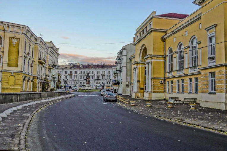 GDE SU NESTALI LJUDI? Nestvarni prizori sa ulica najvećih gradova u zemlji! NIGDE ŽIVE DUŠE! Novi zakon prestravio sve (FOTO)