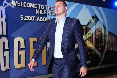 DENVER KREĆE PO BOMBASTIČNO POJAČANJE: Jokić zahtevao od Nagetsa njega!