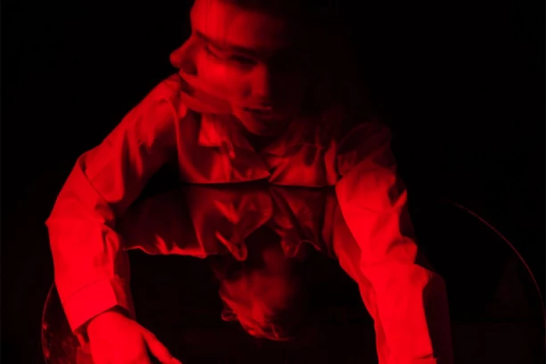 UŽIVAJU U SVAĐAMA I IZAZIVANJU PROBLEMA: Kako da prepoznate TOKSIČNE prijatelje?