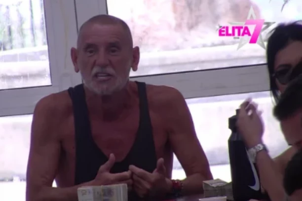 LEPI MIĆA OPTUŽEN DA JE PIPAO MLADU UČESNICU ELITE: Skandal u programu uživo, pevač najavio TUŽBU!