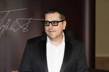 ACO PEJOVIĆ OTKRIO KAD IDE POD NOŽ, NJEGOVA ĆERKA STOJI IZA SVEGA! Pevač obelodanio šta se dešava u njegovom porodičnom domu!