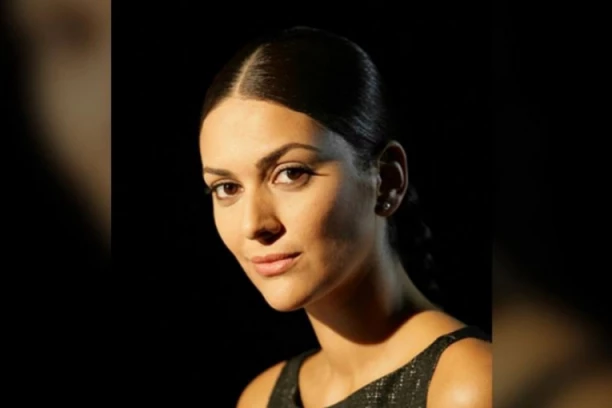 SEĆATE LI SE PRELEPE ŠEHERZADE? Glumica je potpuno iznenadila publiku novim izgledom